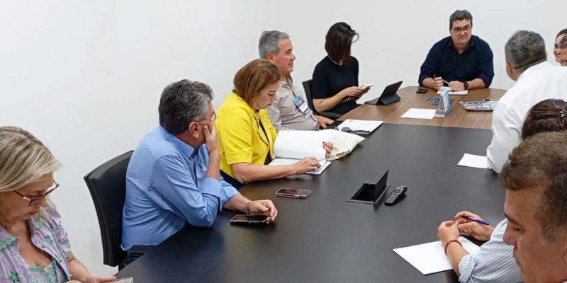 AESA RECEBE COMITIVA DE AUTORIDADES PARA VISITA INSTITUCIONAL